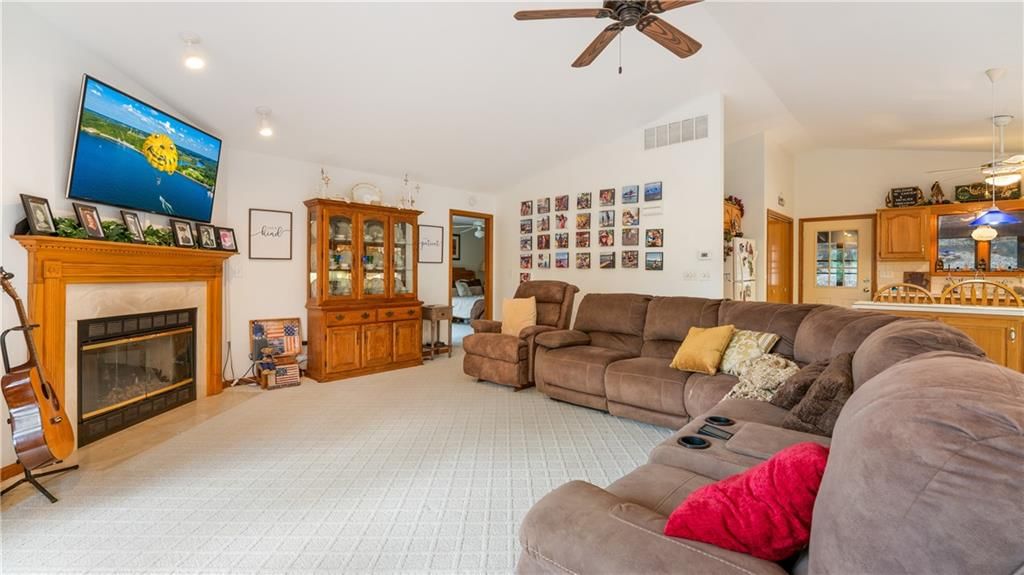 1414 Greenview Drive — photo 9