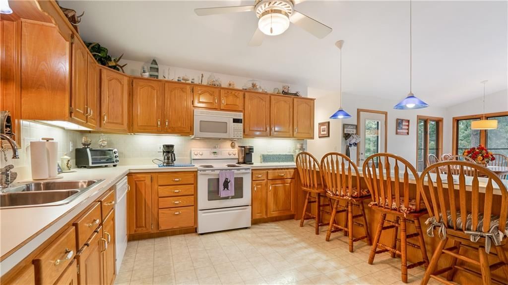 1414 Greenview Drive — photo 11