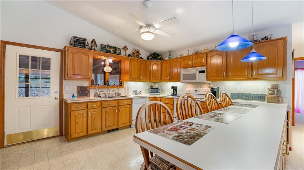 1414 Greenview Drive — photo 13