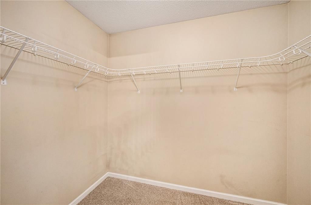 Photo 12 of 23 - 2427 NE 68th Street
