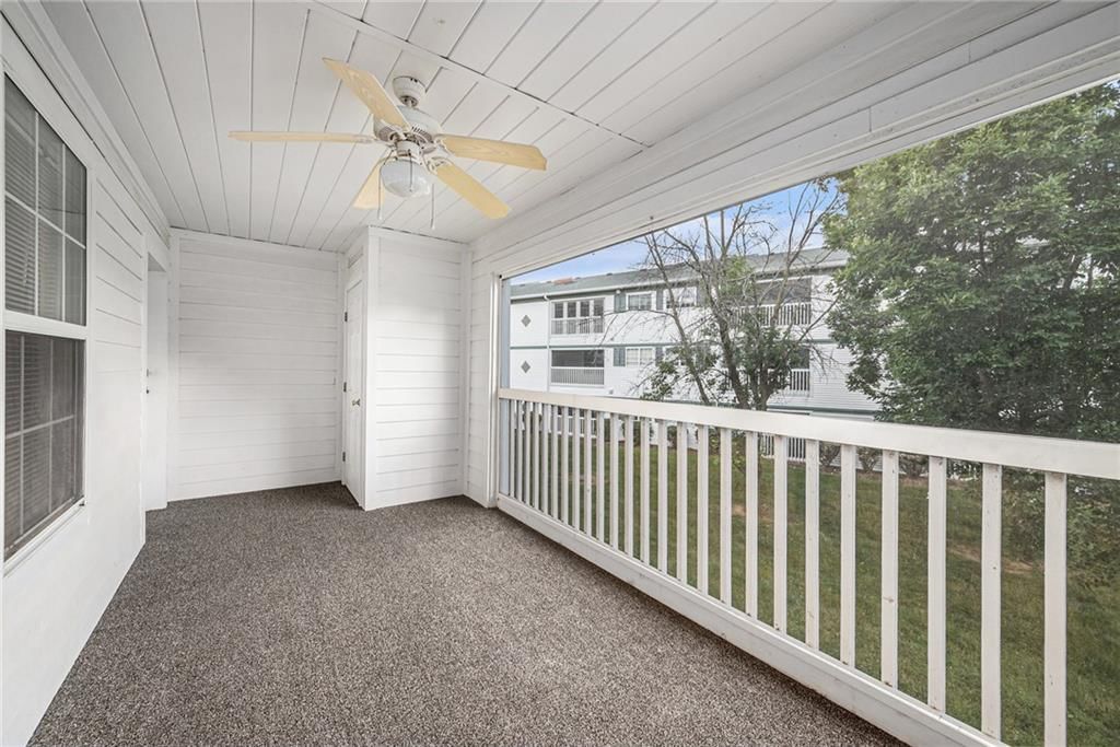 Photo 19 of 23 - 2427 NE 68th Street