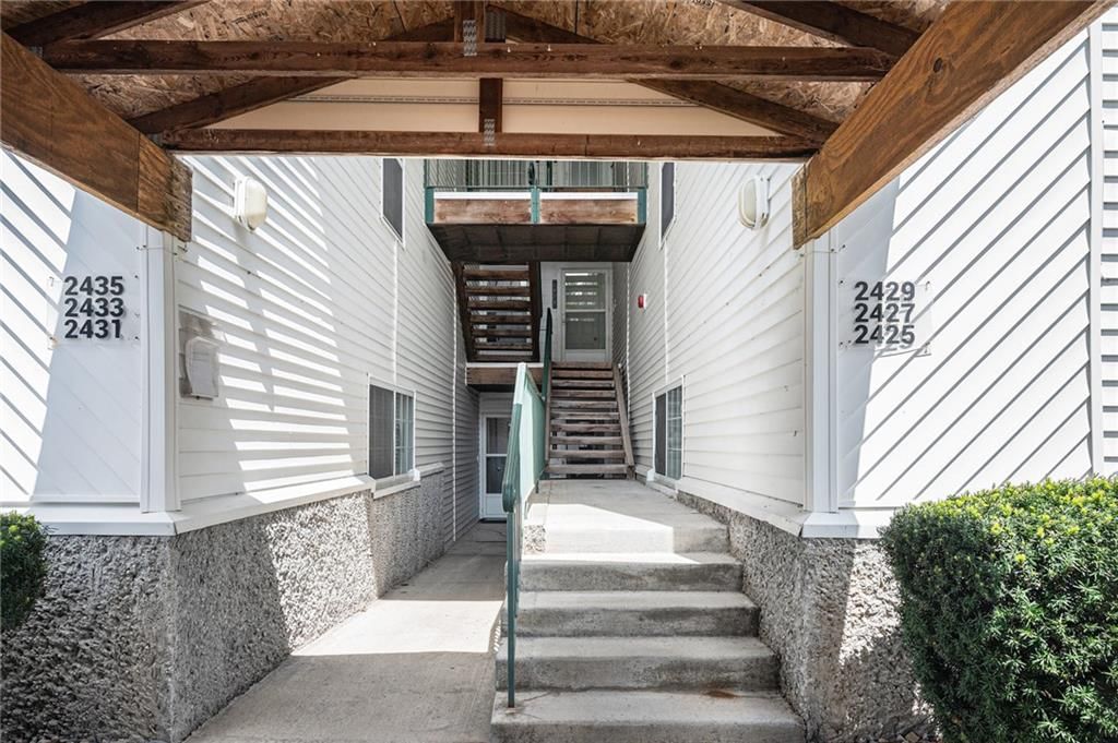 Photo 21 of 23 - 2427 NE 68th Street