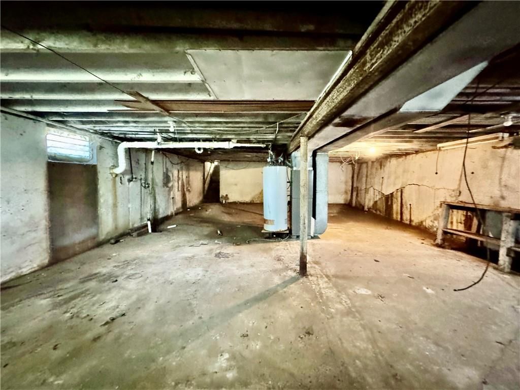 209 E Walnut Street — photo 18