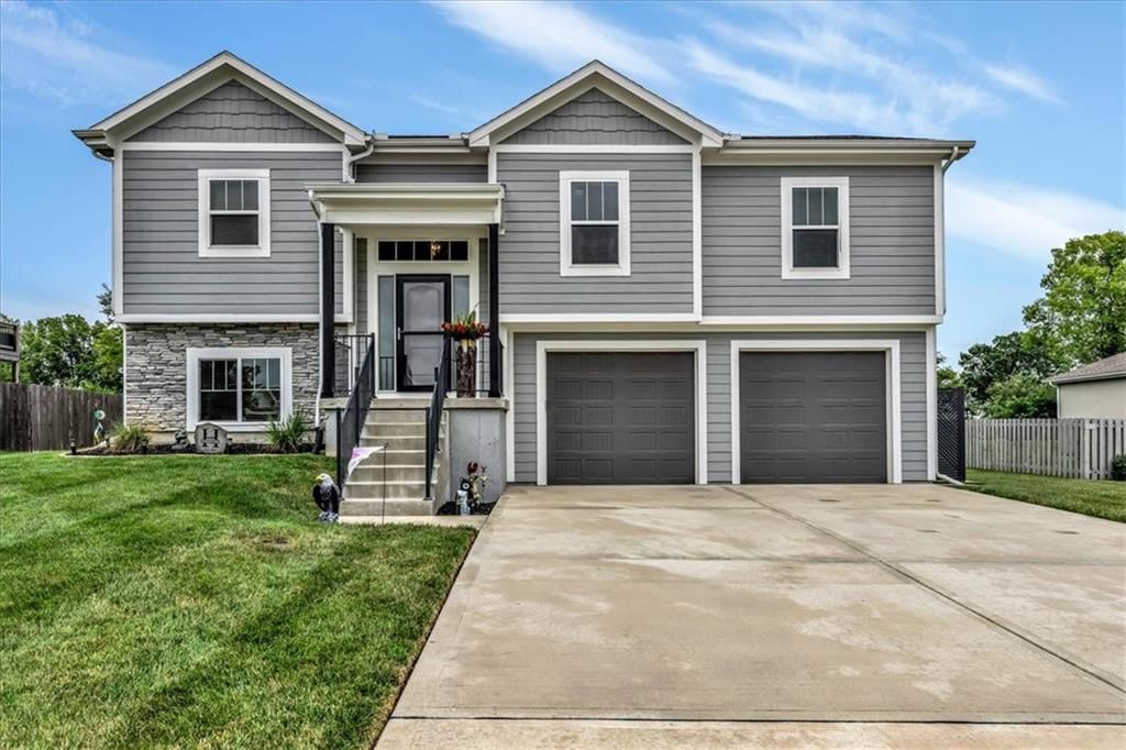 1704 Mulberry Street, Pleasant Hill, MO