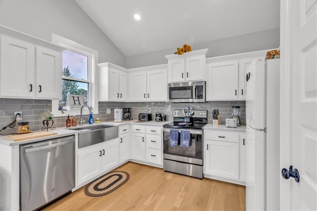 1704 Mulberry Street — photo 10