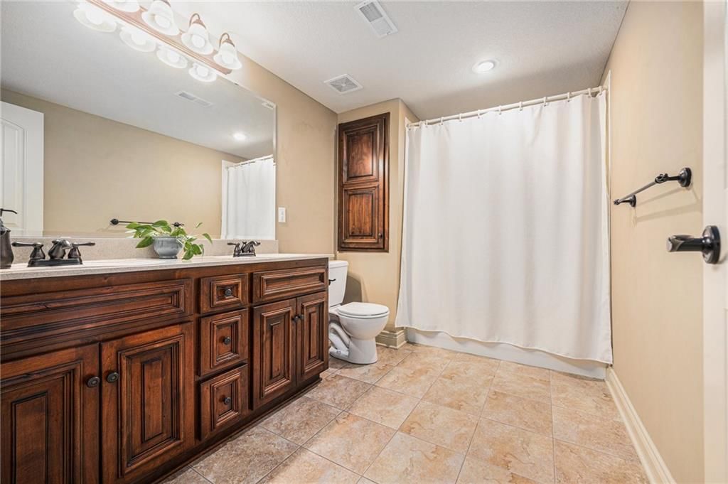 Photo 26 of 37 - 7118 NE 134th Street