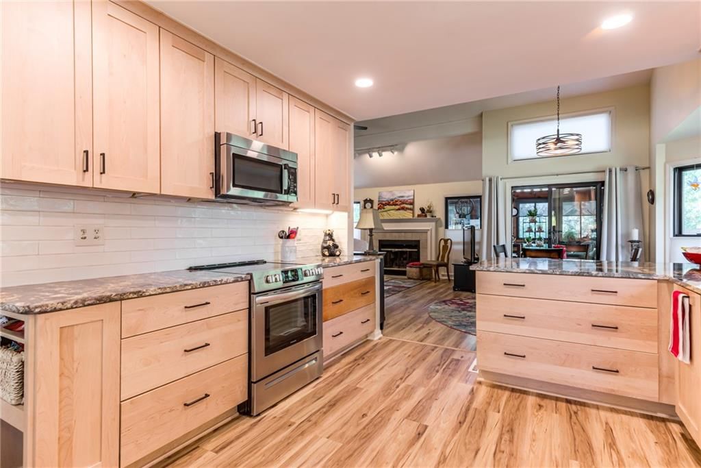 12112 England Street — photo 15