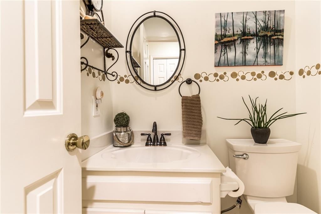 12112 England Street — photo 25