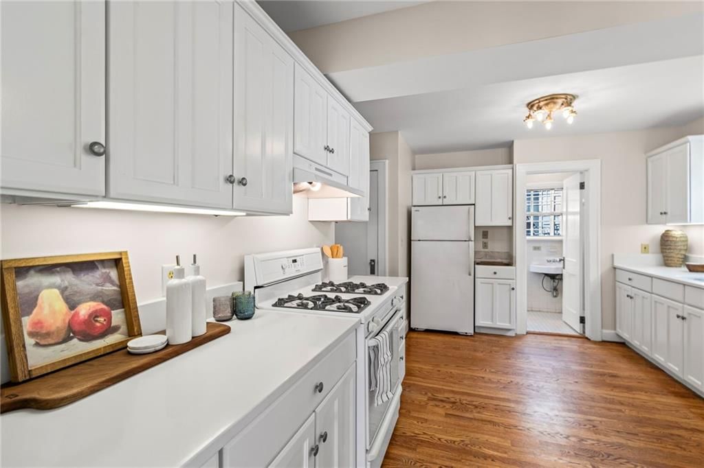 110 W 68th Street — photo 16