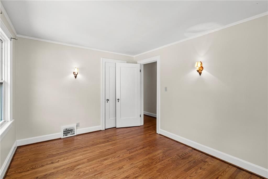 110 W 68th Street — photo 27
