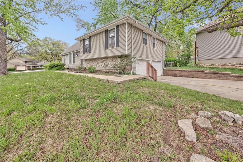 5428 W 102nd Street — photo 3
