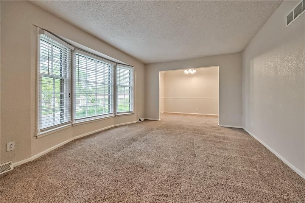 5428 W 102nd Street — photo 4
