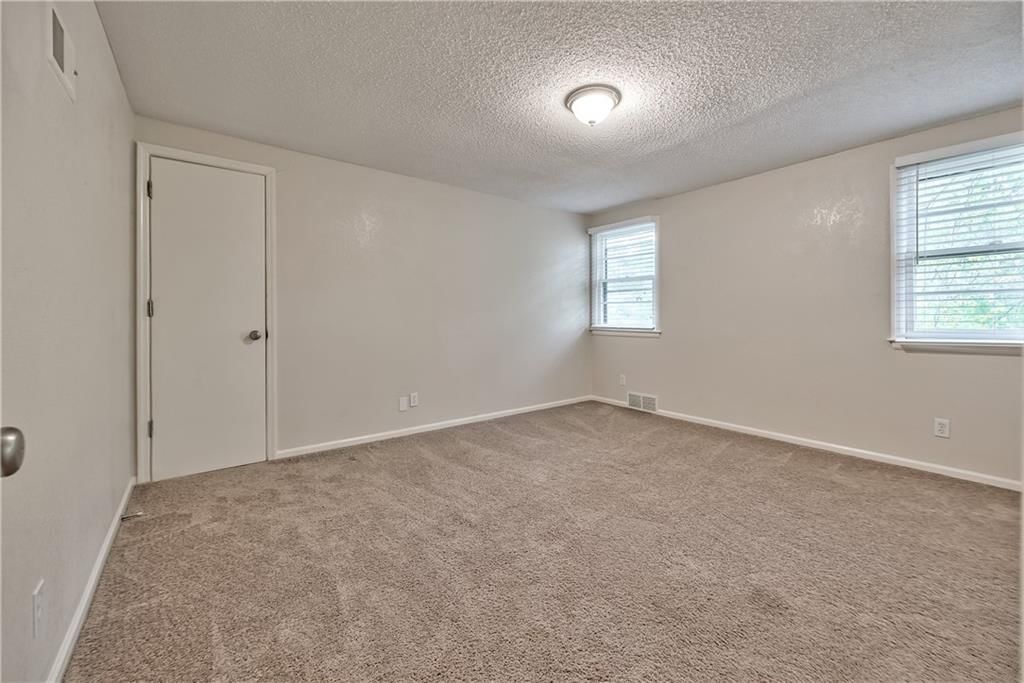 5428 W 102nd Street — photo 18