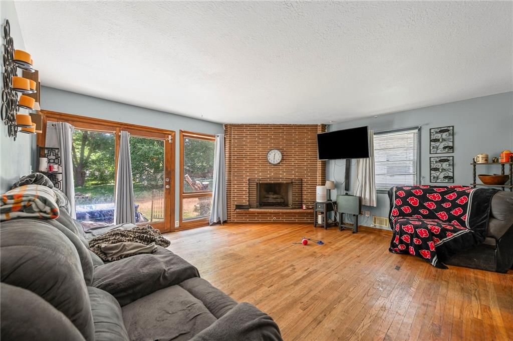 1223 N Pleasant Street — photo 3