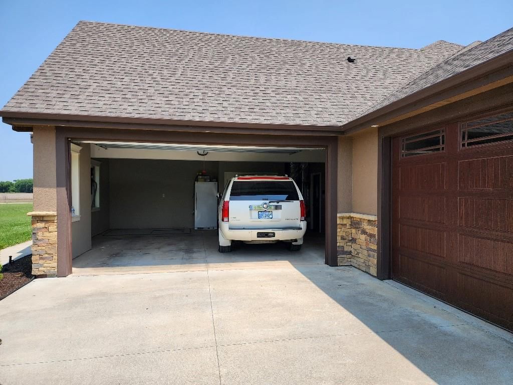 1605 N 1037 Road — photo 16