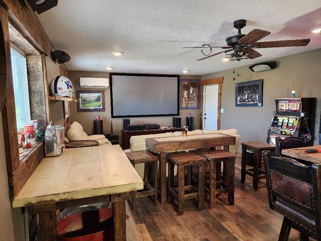 1605 N 1037 Road — photo 37