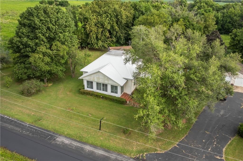 81 SE 500th Road, Clinton, MO