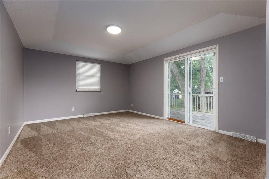 2326 N 73rd Terrace — photo 9