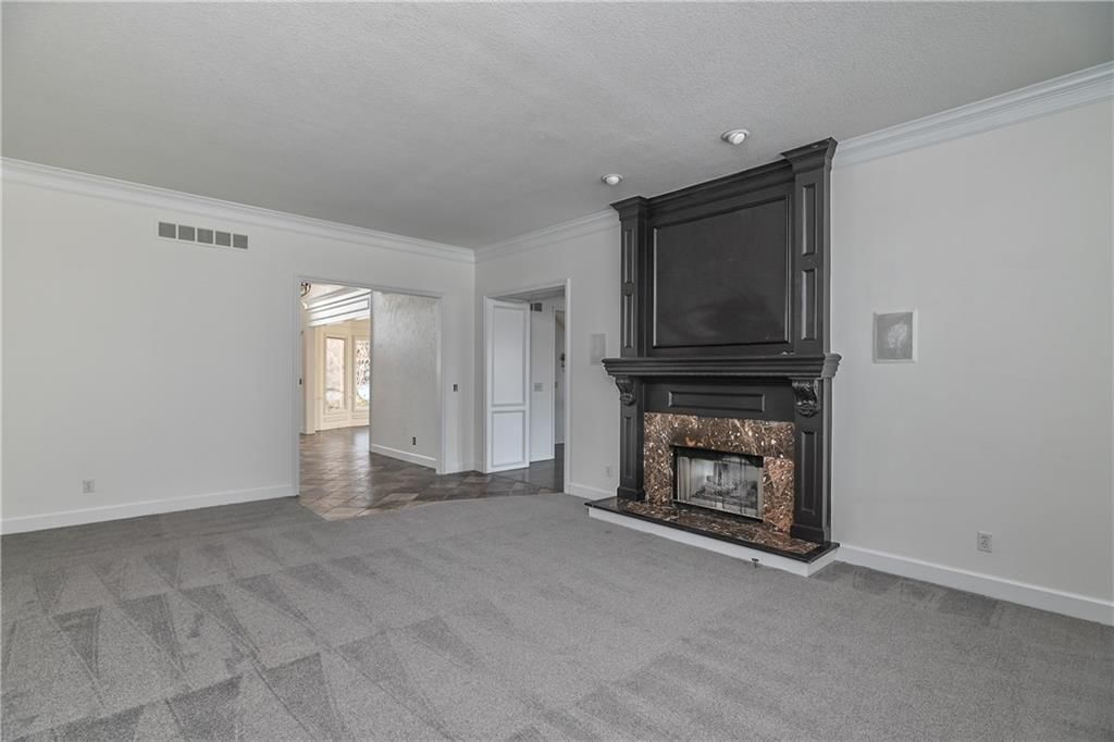 Photo 11 of 50 - 3540 W 153rd Terrace
