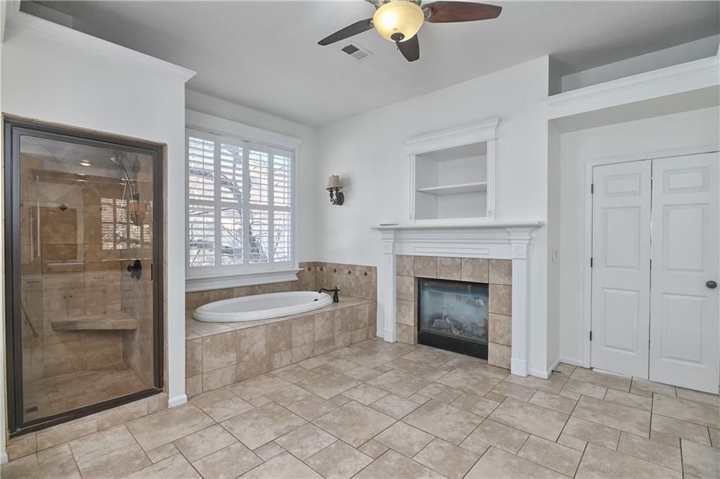 Photo 31 of 50 - 3540 W 153rd Terrace