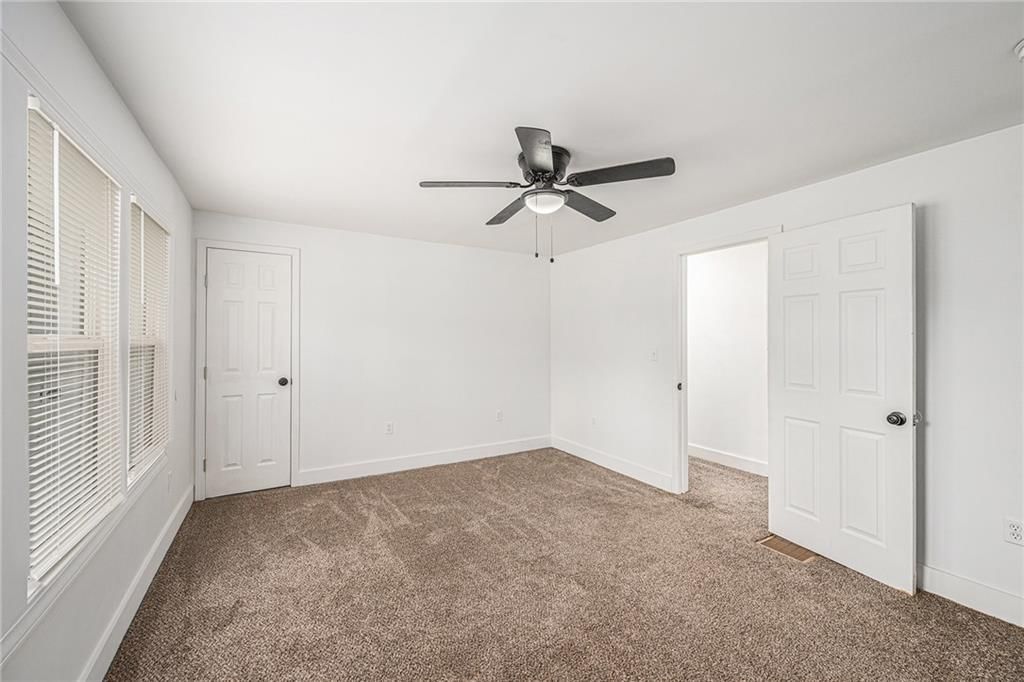 1820 E 55th Street — photo 12