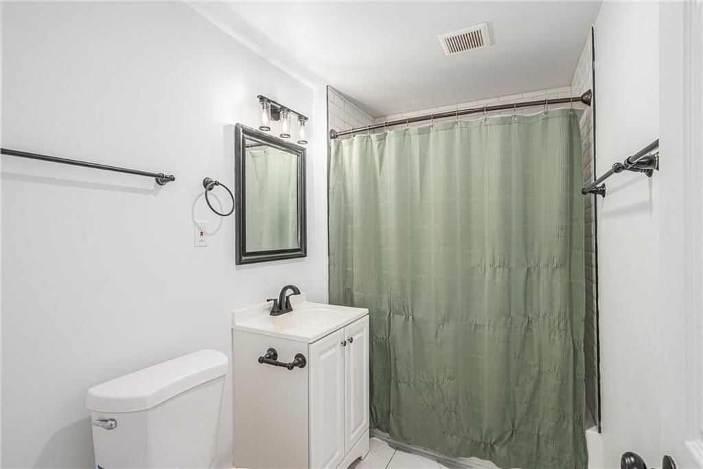 1820 E 55th Street — photo 15