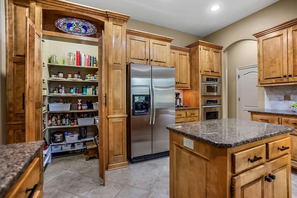 Photo 12 of 45 - 21123 W 95th Terrace