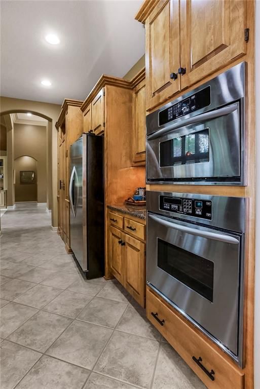 Photo 13 of 45 - 21123 W 95th Terrace