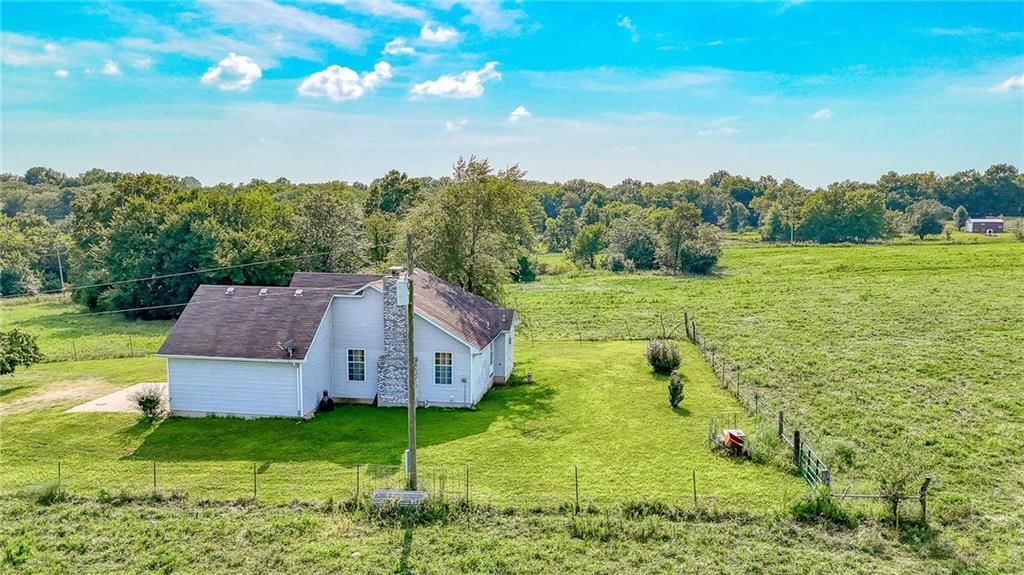 475 SW 801st Road — photo 33