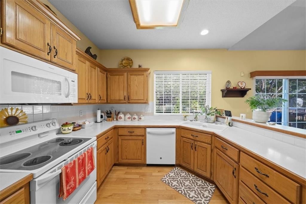 5161 Roundtree Street — photo 6