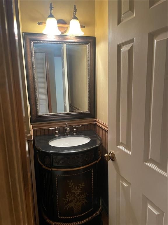 1317 E 154th Street — photo 14