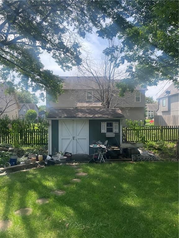 1317 E 154th Street — photo 26