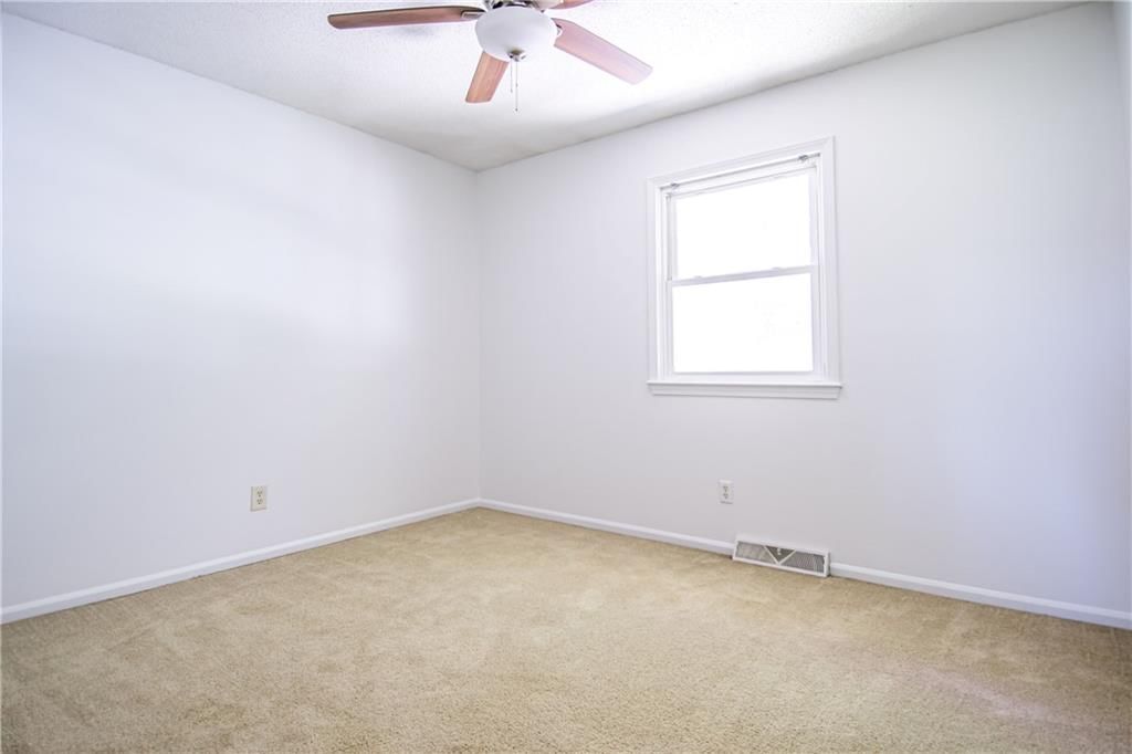 268 HOLIDAY Drive — photo 13