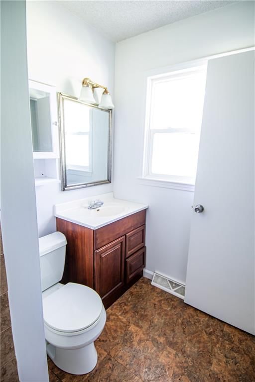 268 HOLIDAY Drive — photo 15