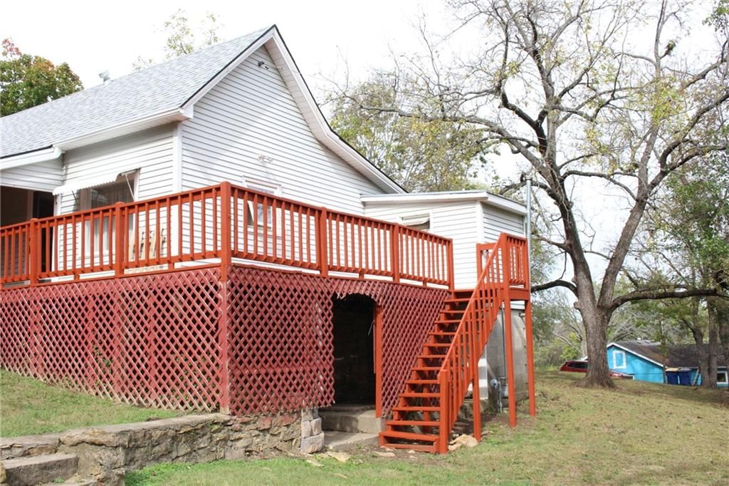 326 Isacks Street — photo 10