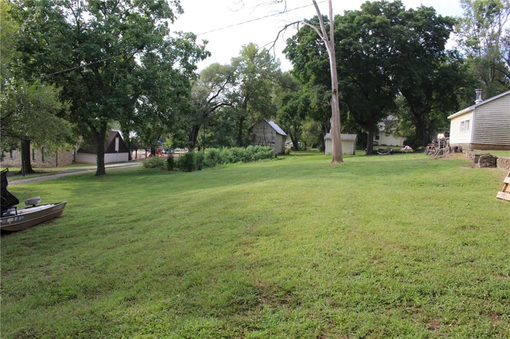 326 Isacks Street — photo 16