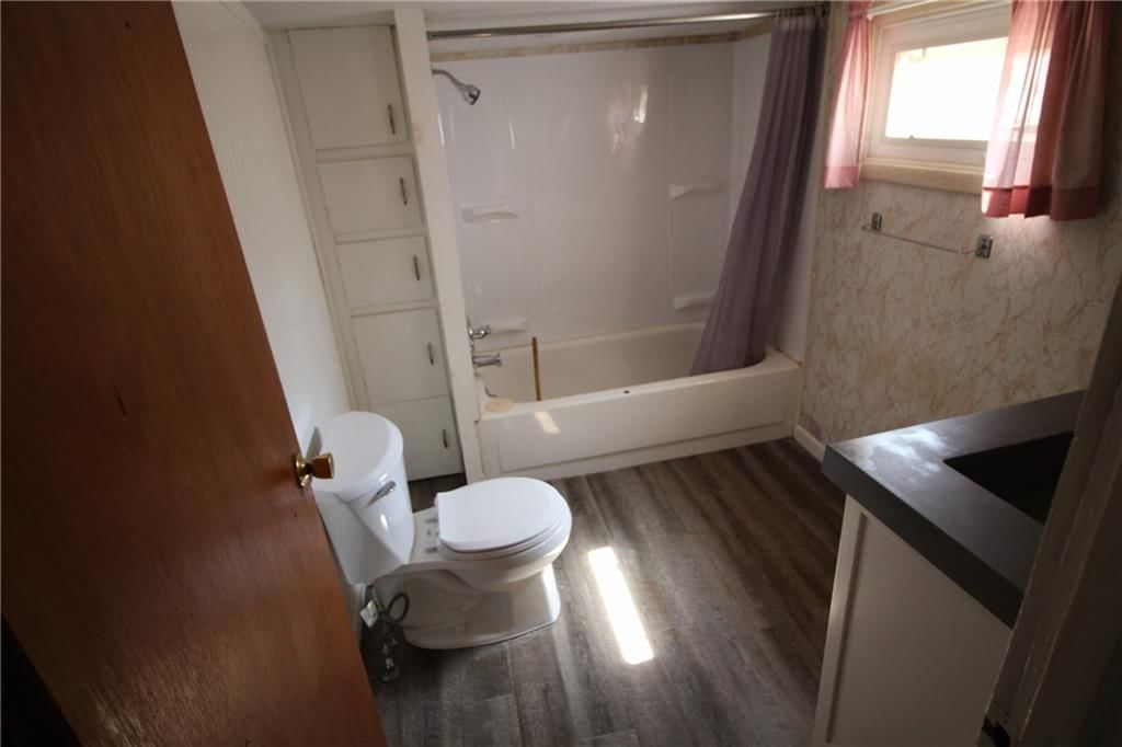326 Isacks Street — photo 18