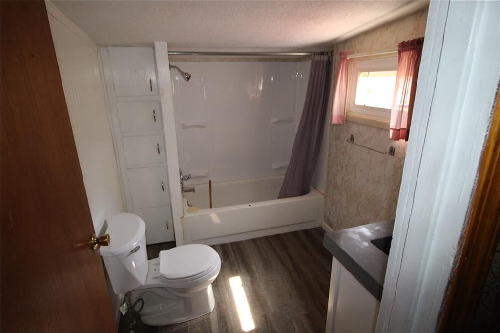 326 Isacks Street — photo 20