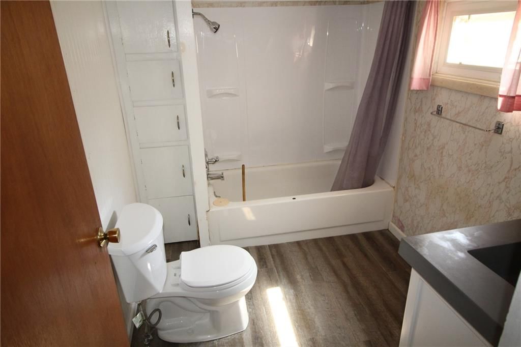 326 Isacks Street — photo 22