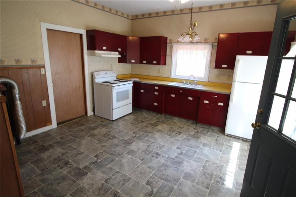 326 Isacks Street — photo 24