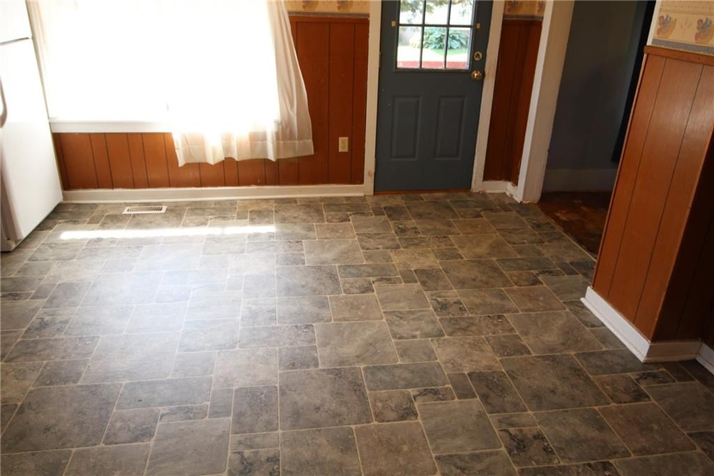 326 Isacks Street — photo 27