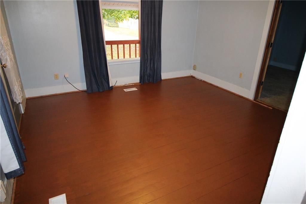326 Isacks Street — photo 32
