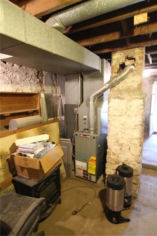 326 Isacks Street — photo 37