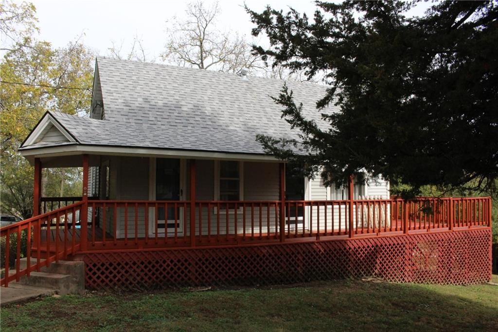326 Isacks Street — photo 48