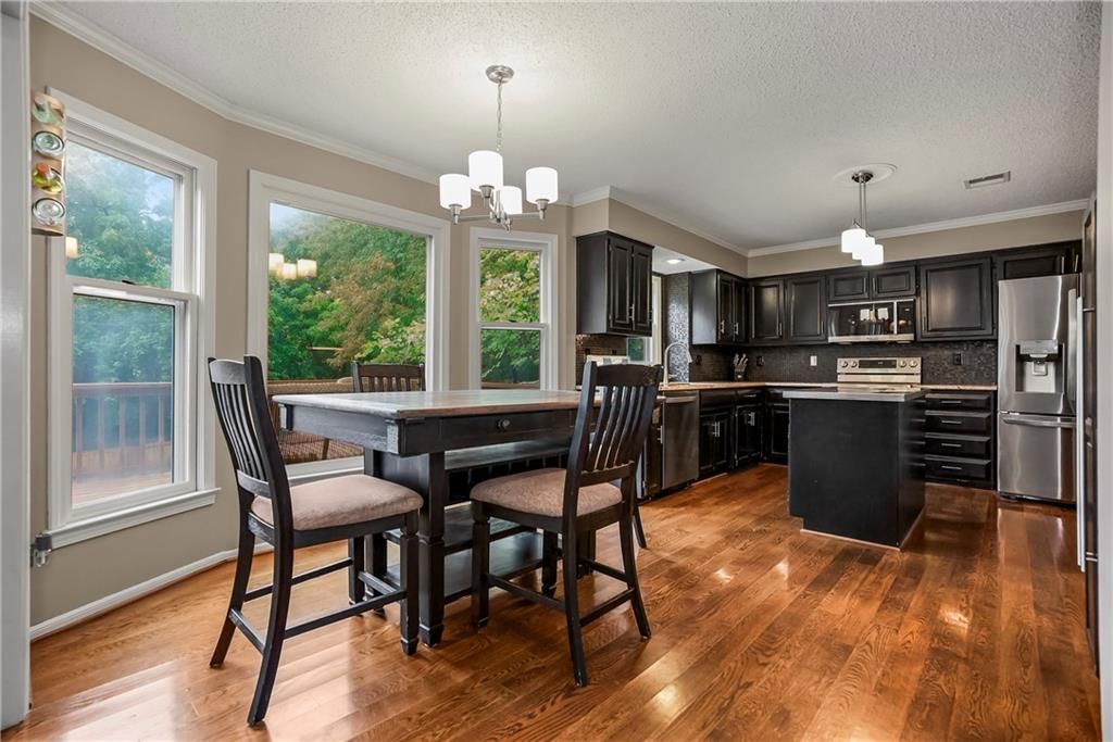 Photo 11 of 34 - 8600 W 153rd Street