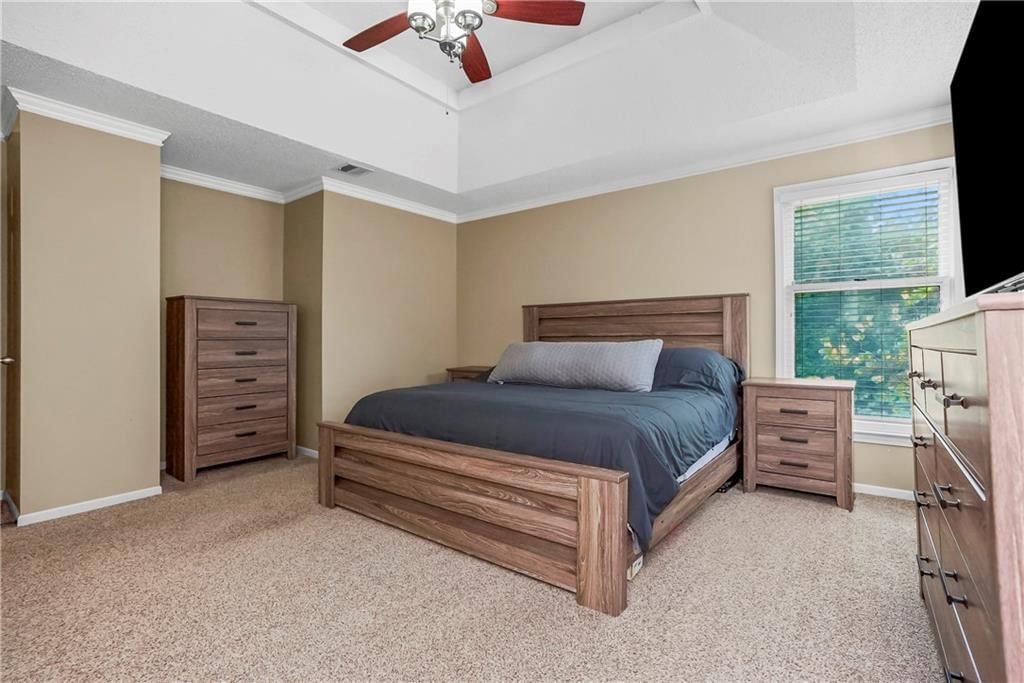 Photo 17 of 34 - 8600 W 153rd Street