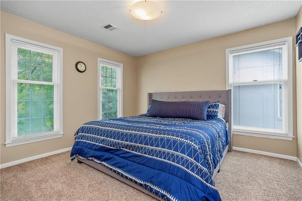 Photo 25 of 34 - 8600 W 153rd Street