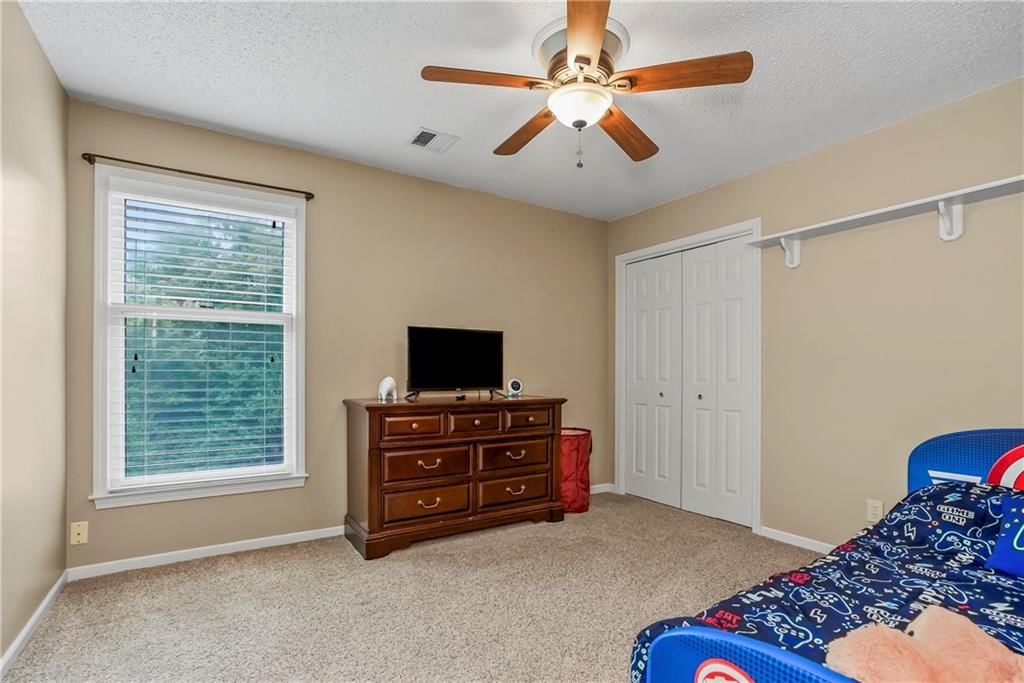 Photo 27 of 34 - 8600 W 153rd Street