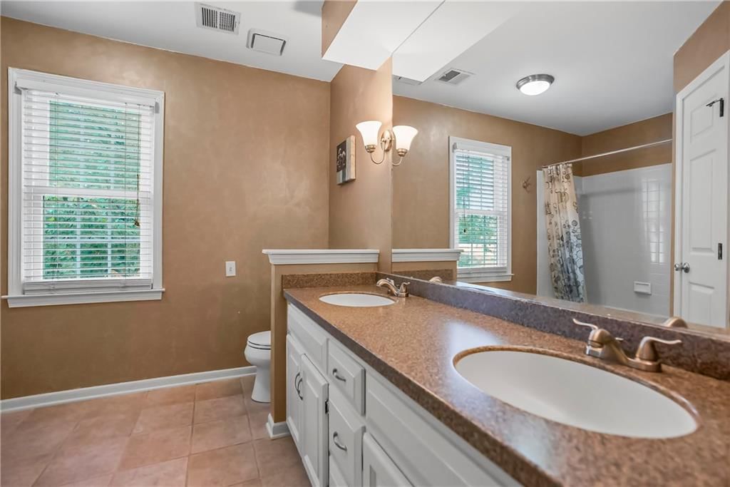 Photo 28 of 34 - 8600 W 153rd Street