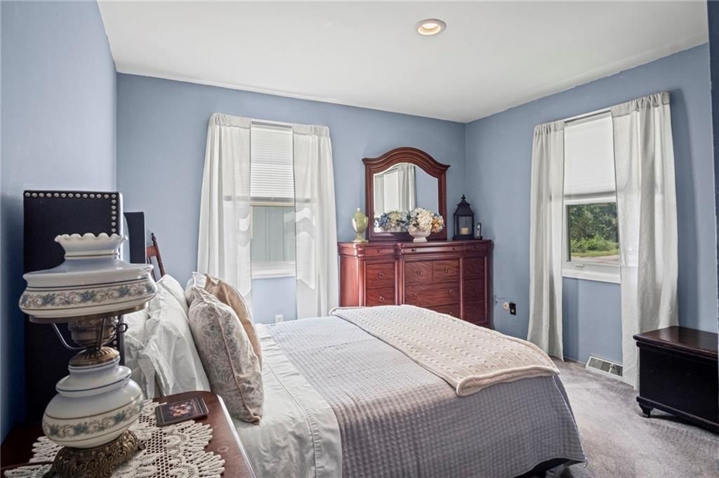Photo 9 of 18 - 6007 E 140th Street
